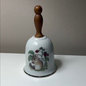 Vintage dinner Bell Woodland chipmunk strawberries Four Seasons Collection 1981
